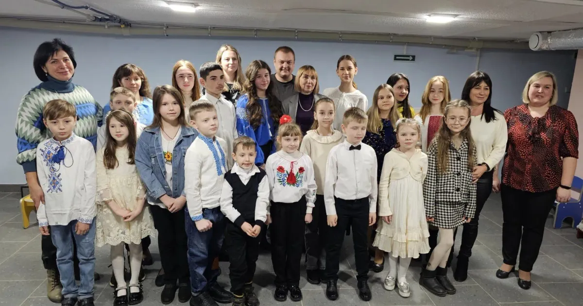 Фото Валківської школи мистецтв Свято відбулося в укритті дошкільного освітнього закладу.
