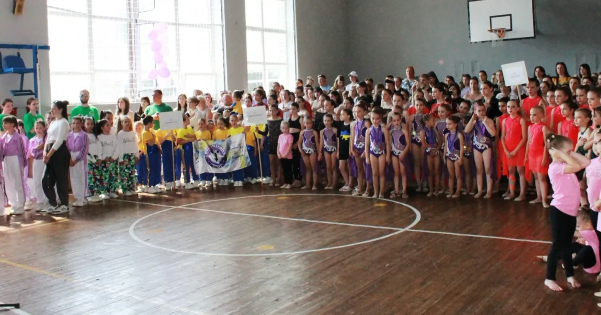 Фото Валківської міської ради Третій рік поспіль у Валківській громаді проходить Відкритий чемпіонат з черліденгу. Цього року в ньому взяли участь команди з Харківської, Полтавської і Сумської областей.