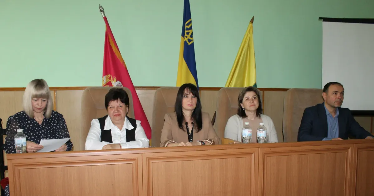 Фото Валківської міської ради Валківська громада поділилась з освітянами всієї України досвідом впровадження Програми освіти дітей раннього та дошкільного віку «Освіта і піклування / Education & Care». Про це повідомлено на сайті міської ради.