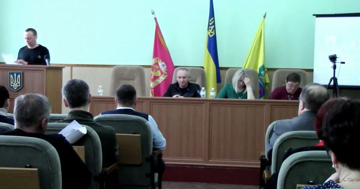 Фото Валківської міської ради Більше 70-ти питань порядку денного розглянули депутати під час пленарного засідання ХLV сесії Валківської міської ради.