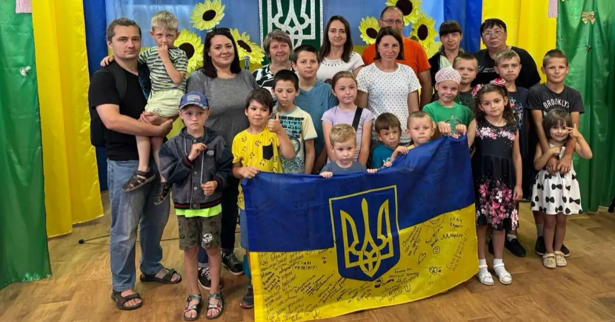 Фото шарівських волонтерів Як повідомили у відділі культури, молоді та спорту Валківської громади, акція була присвячена підтримці і подяці на адресу наших воїнів-захисників.