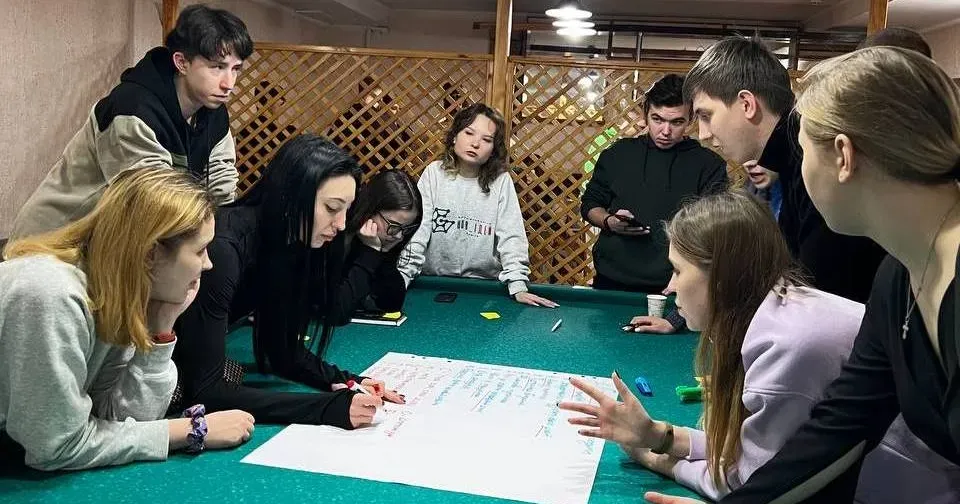 Фото молодіжного ХАБу Валок Попри війну, у Валківській громаді продовжують підтримувати ініціативи молоді. І вже є перші результати.